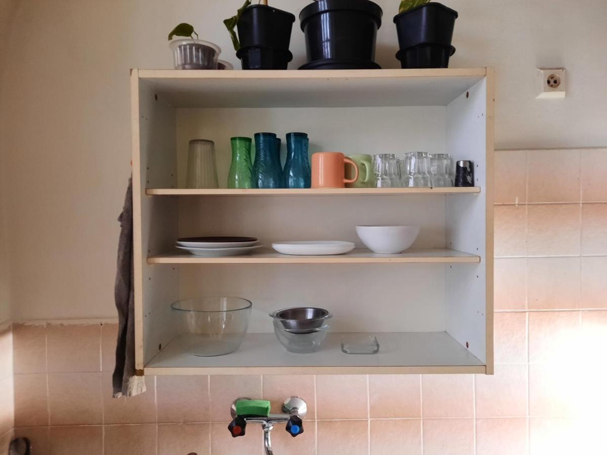 Downtown Prague Minimalistic Room In Flatshare Buitenkant foto