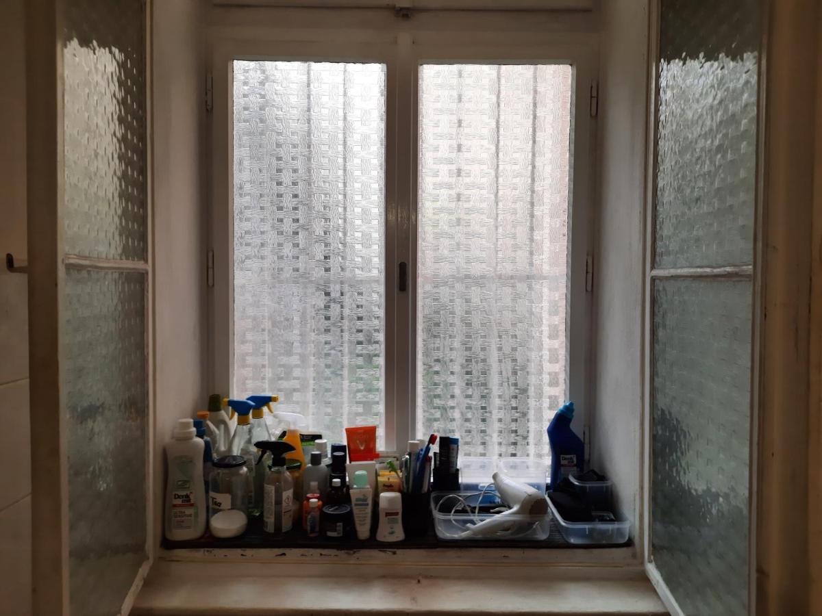 Downtown Prague Minimalistic Room In Flatshare Buitenkant foto